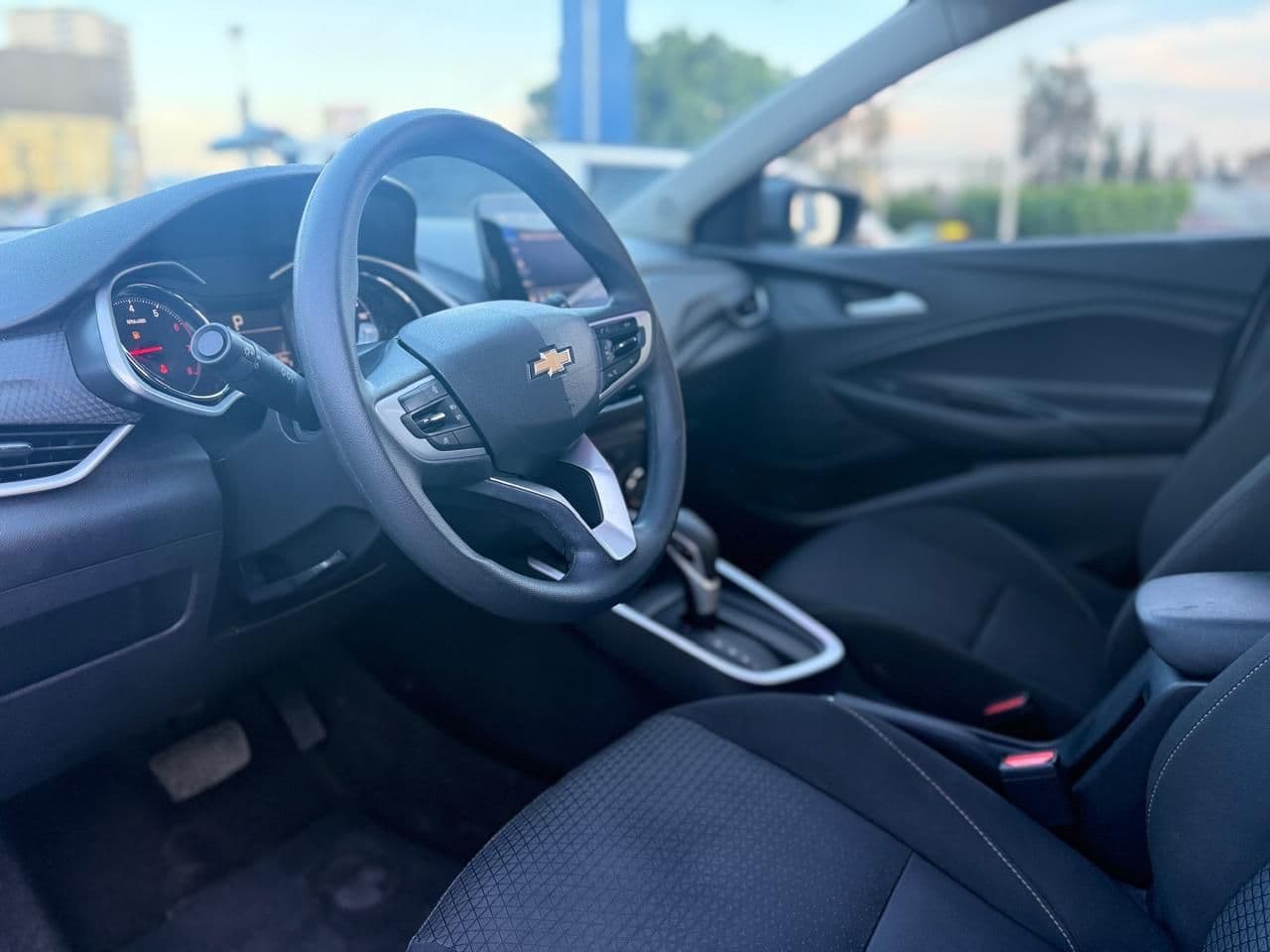 Chevrolet Onix 2023 — foto 8