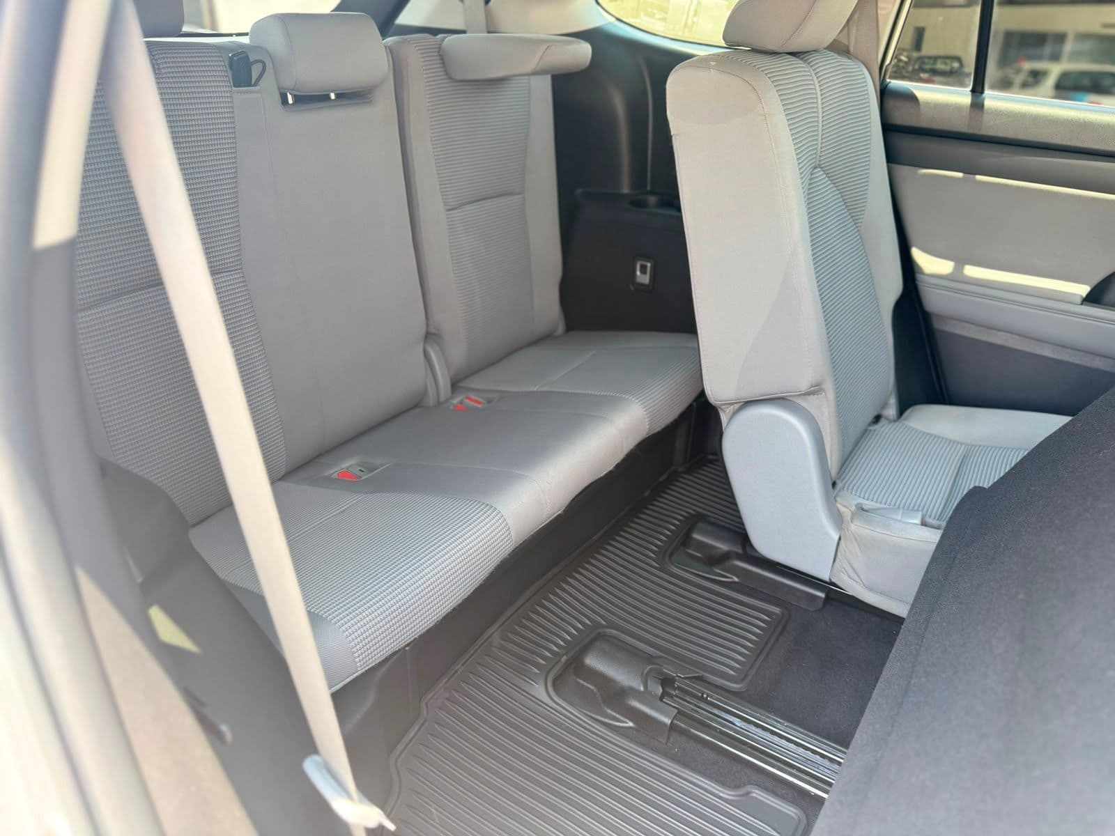 Toyota Highlander 2022 — foto 10