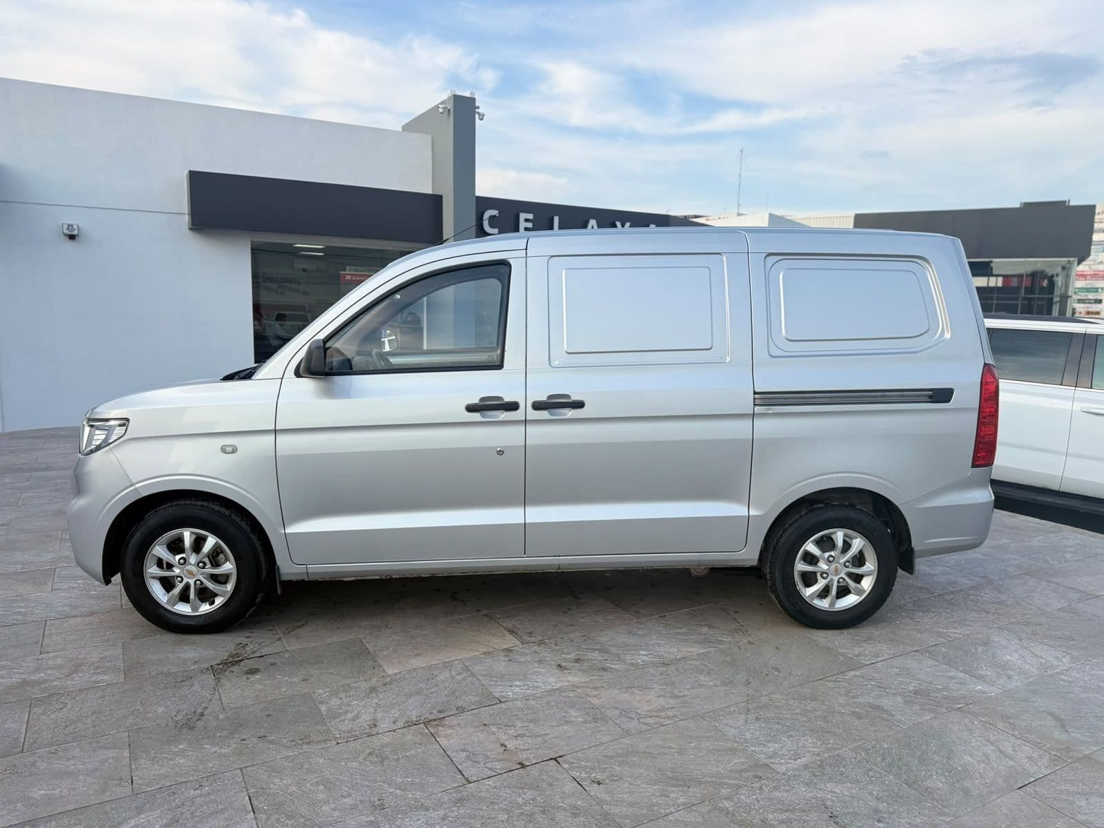 Chevrolet Tornado 2023 — foto 5