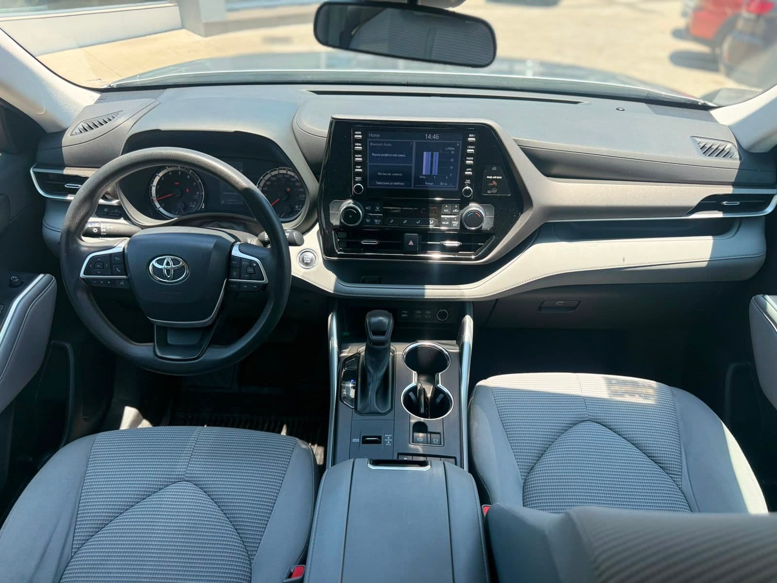 Toyota Highlander 2022 — foto 9