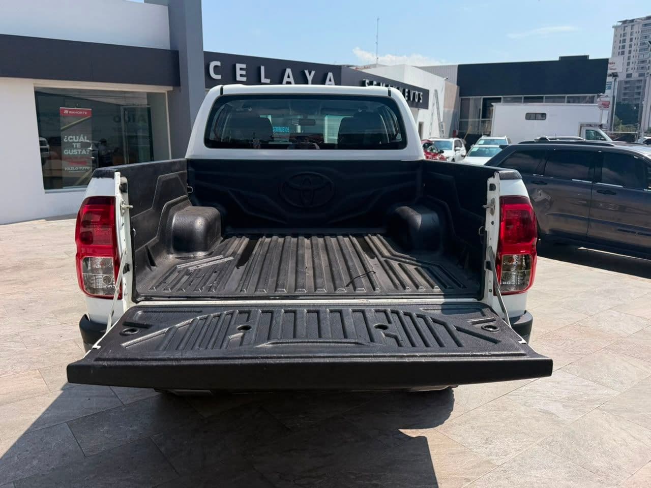 Toyota Hilux 2023 — foto 7