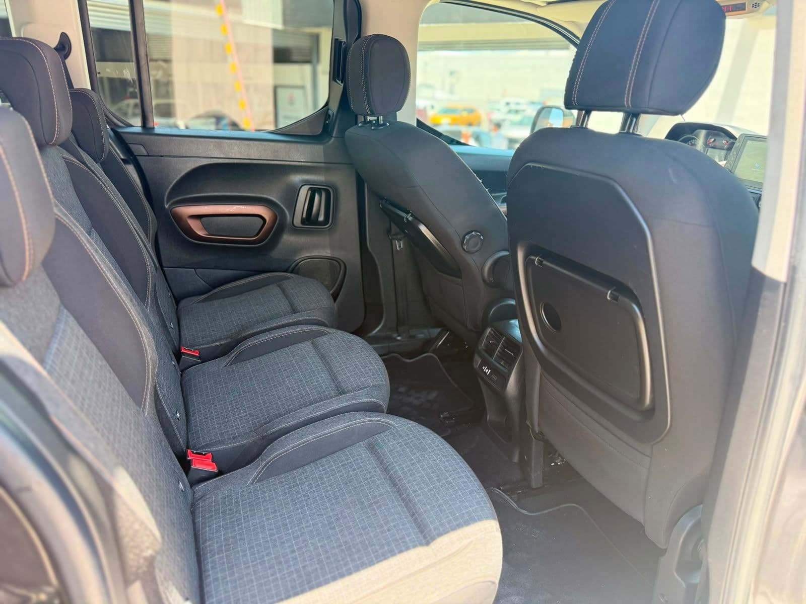 Peugeot Rifter 2022 — foto 11