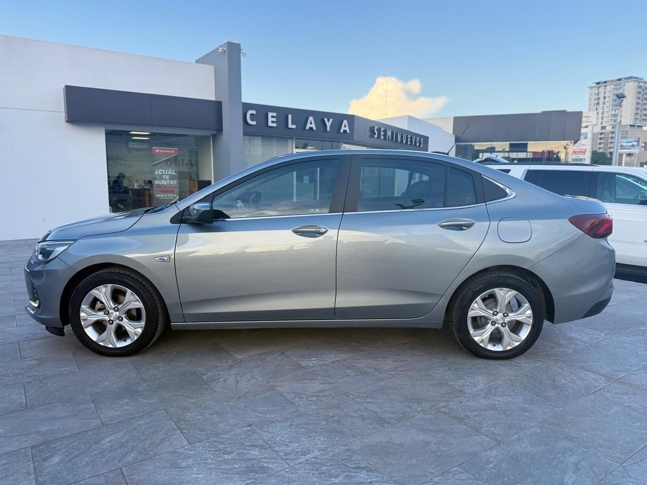 Chevrolet Onix 2023 — foto 4