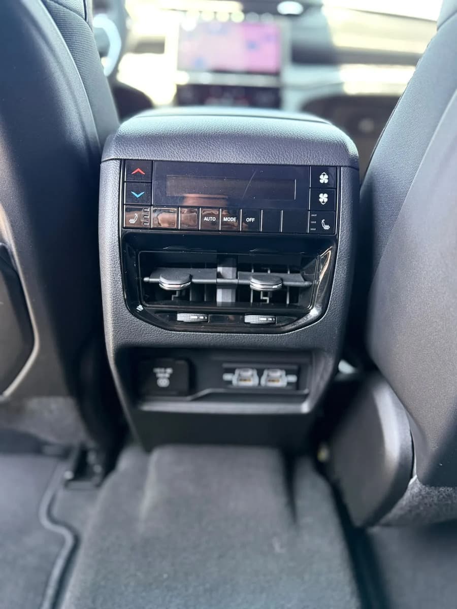 Jeep Grand Cherokee 2025 — foto 11