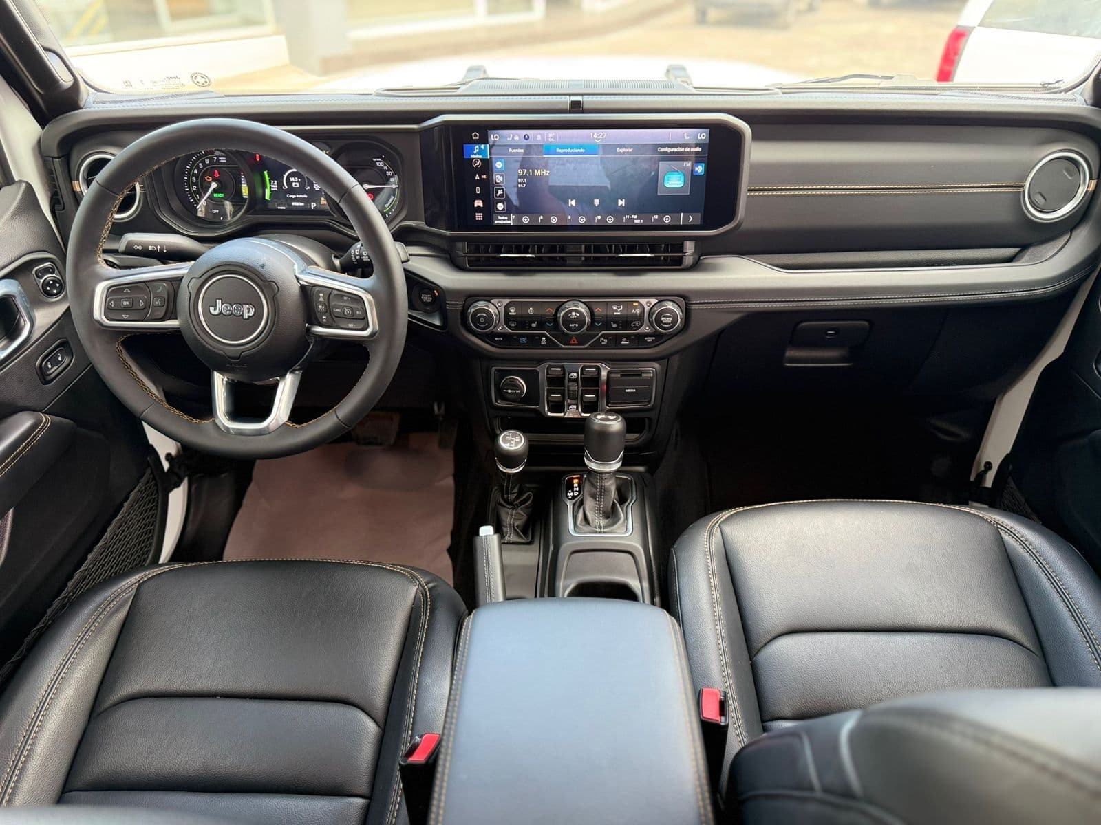 Jeep Wrangler 2025 — foto 10