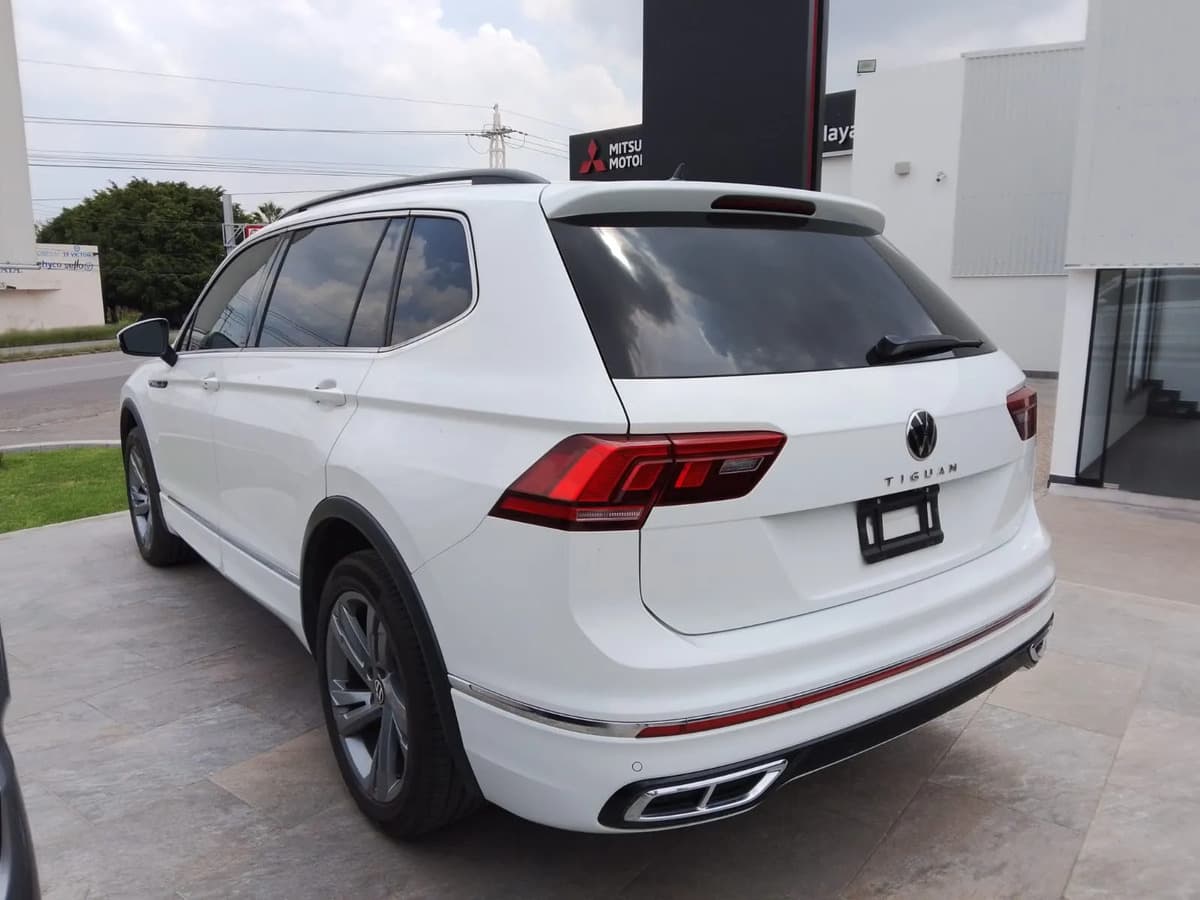Volkswagen Tiguan 2024 — foto 9