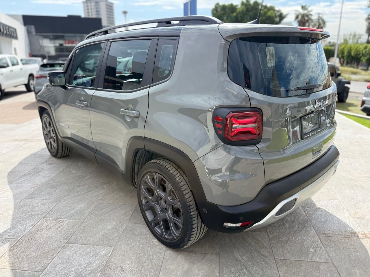 Jeep Renegade 2024 — foto 6
