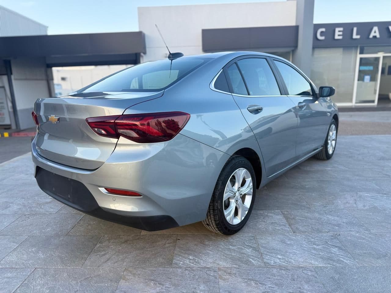 Chevrolet Onix 2023 — foto 6