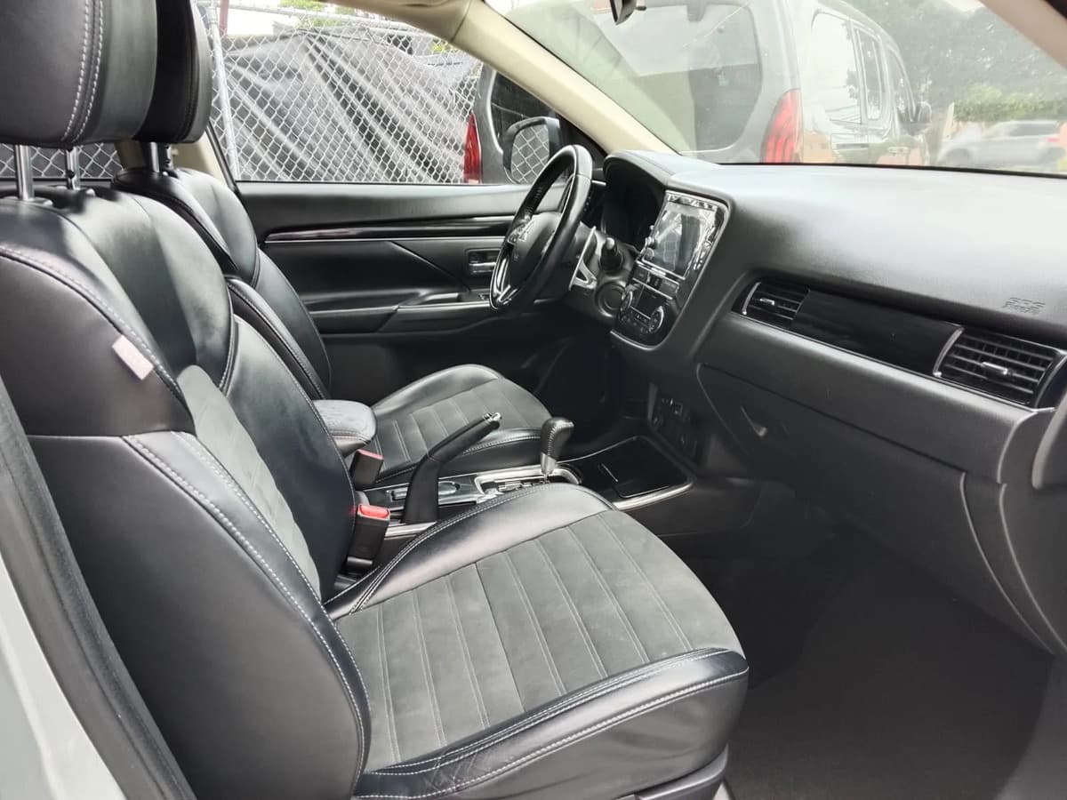 Mitsubishi Outlander 2019 — foto 10