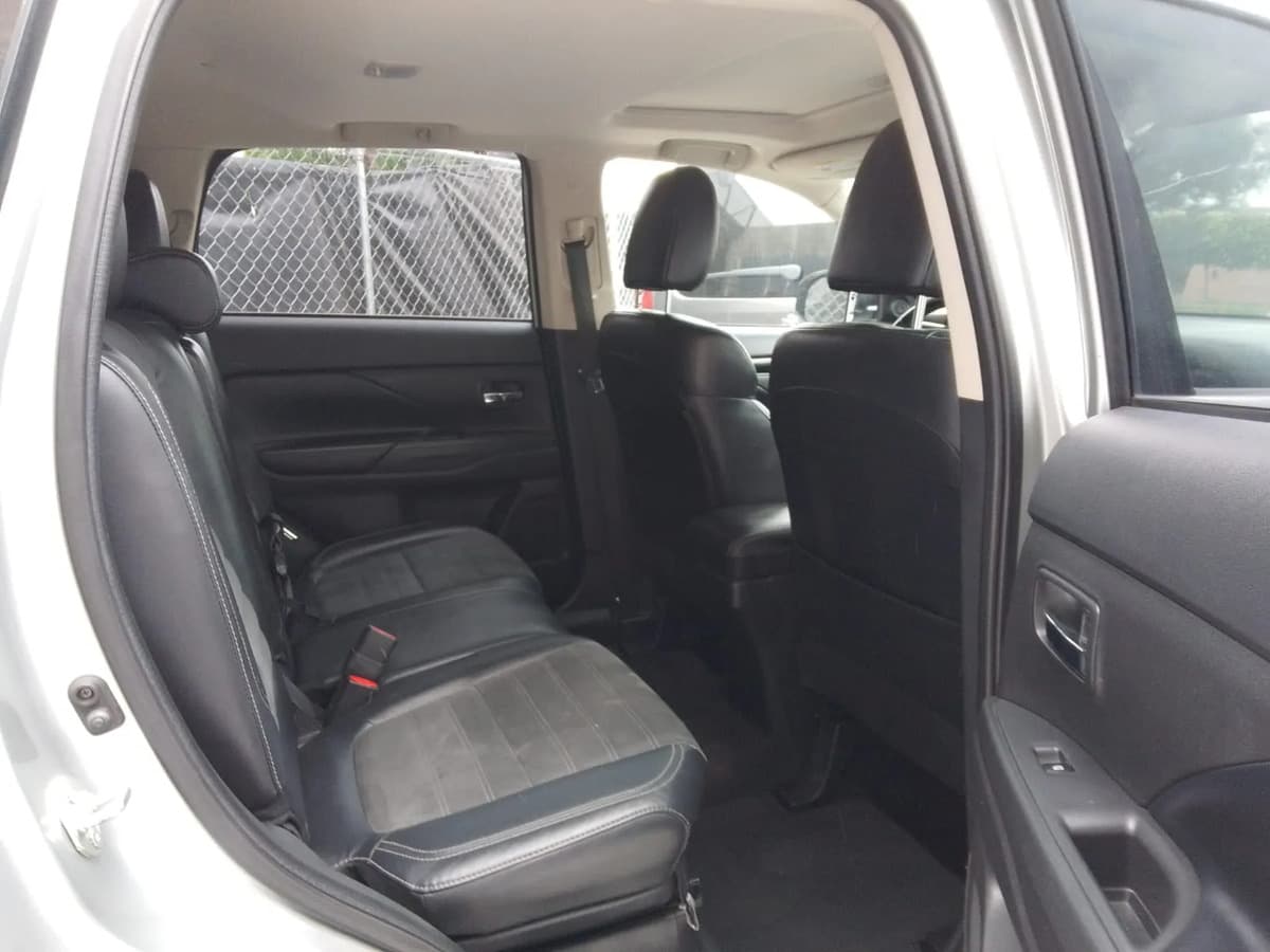 Mitsubishi Outlander 2019 — foto 8