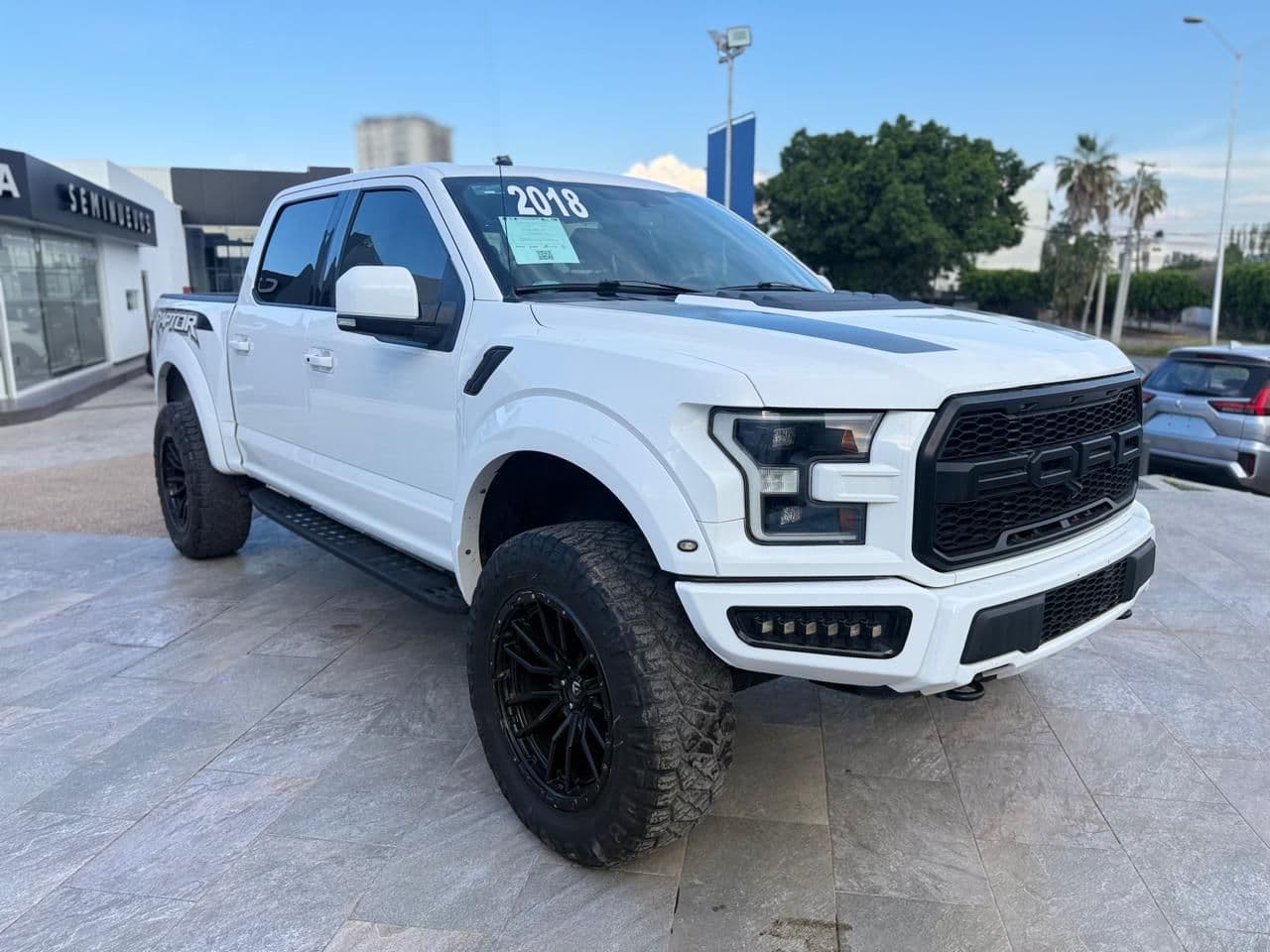 Ford Lobo Raptor SVT 2018 — foto 2
