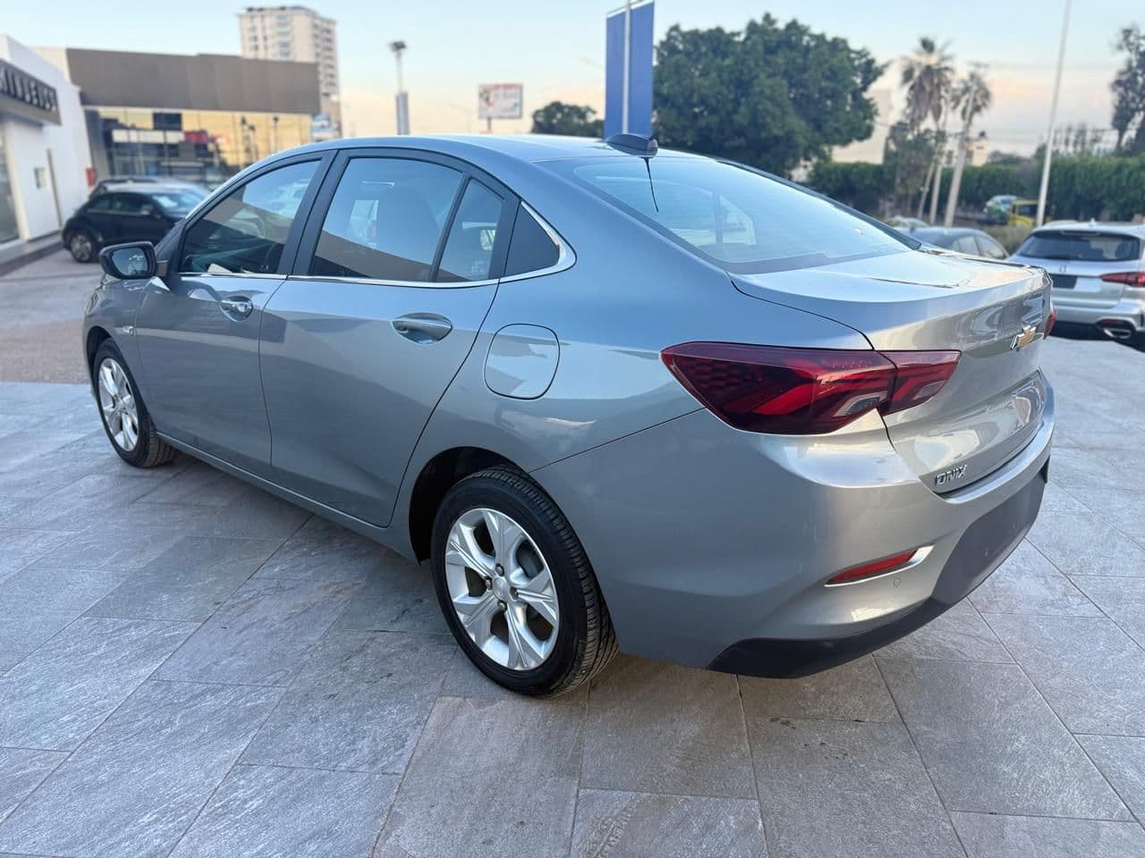 Chevrolet Onix 2023 — foto 7