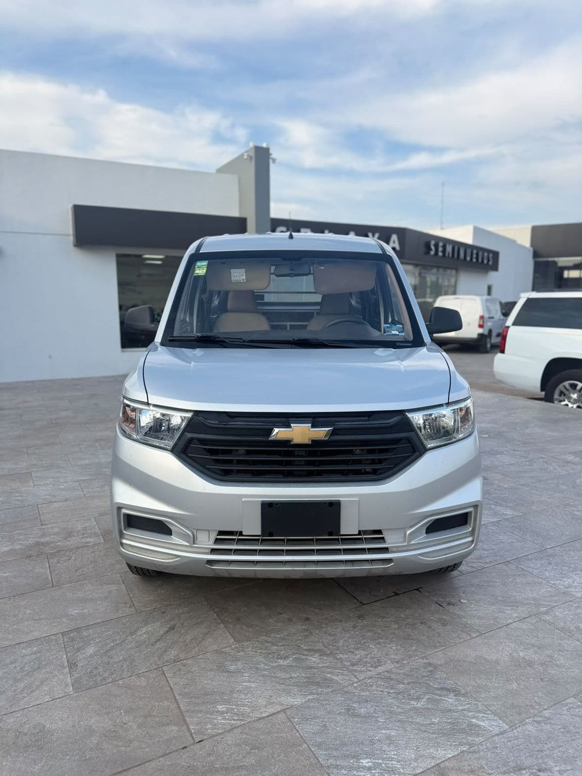 Chevrolet Tornado 2023 — foto 3